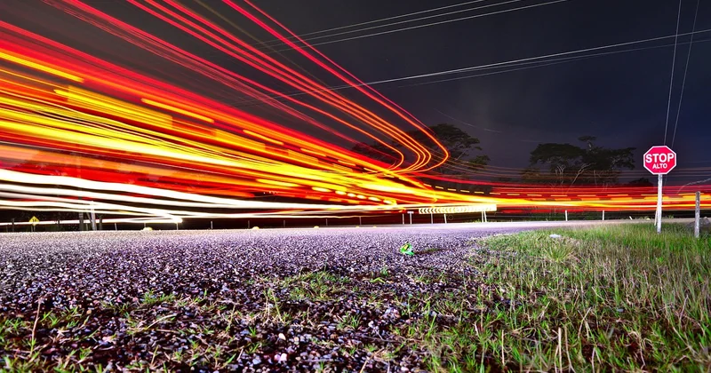 Photo de nuit avec un sujet en mouvement : la quadrature du cercle
